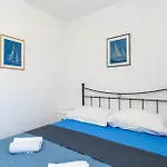 Holiday home 6 Bedroom Beautiful In