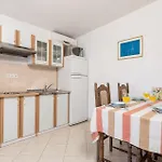 6 Bedroom Beautiful In Hébergement de vacances *