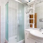 Holiday home 6 Bedroom Beautiful In *