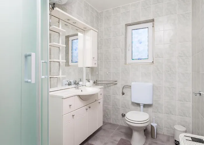 6 Bedroom Beautiful In Дом отдыха