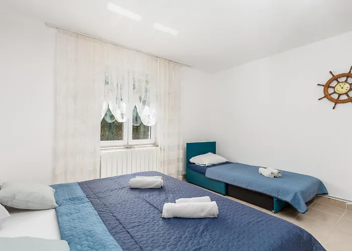 Дом отдыха 6 Bedroom Beautiful In