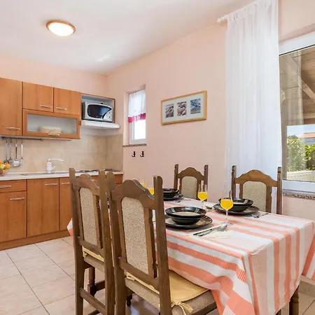 Holiday home Amazing In With Kitchen