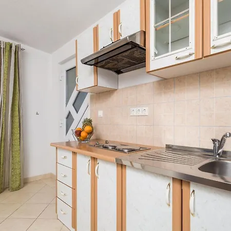 Holiday home Amazing In With Kitchen Povljana