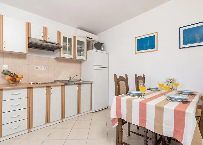 6 Bedroom Beautiful In Сasa de vacaciones *